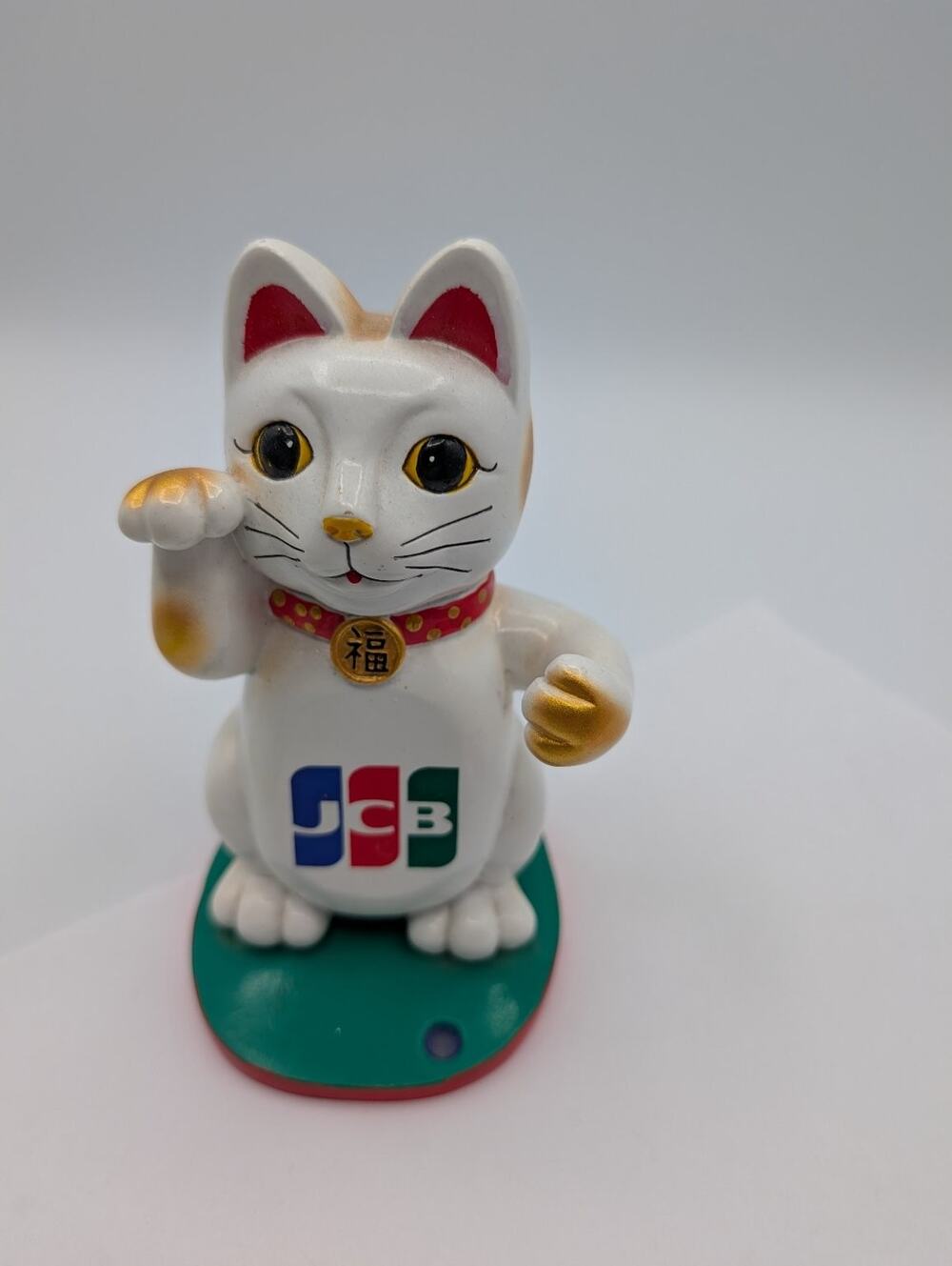 JCB Maneki-Neko Lucky Cat Figurine Waving Arm White Gold Red Green 4" Tall